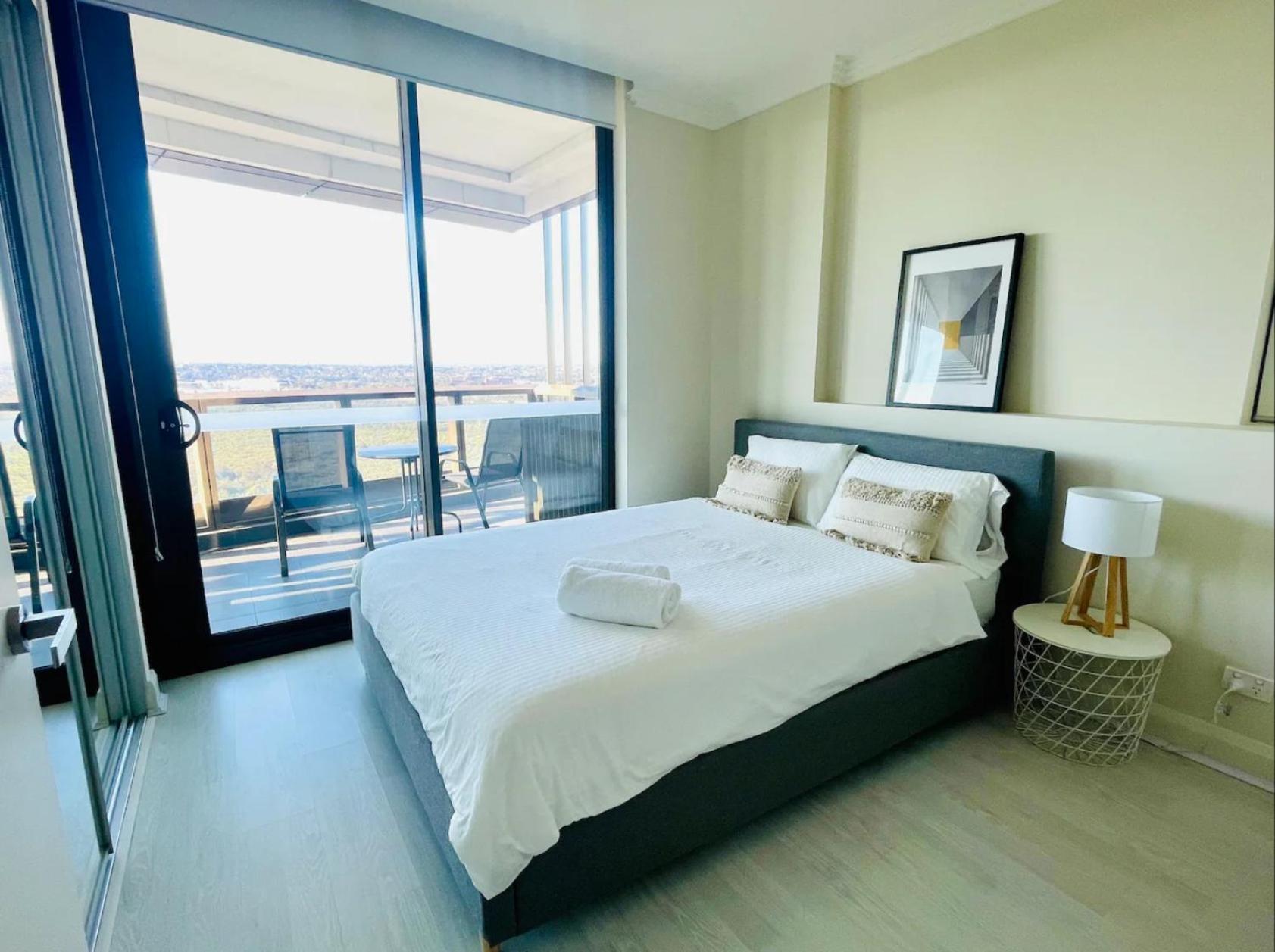 Cozy Olympic Park 2 Bedroom Parking, Wifi