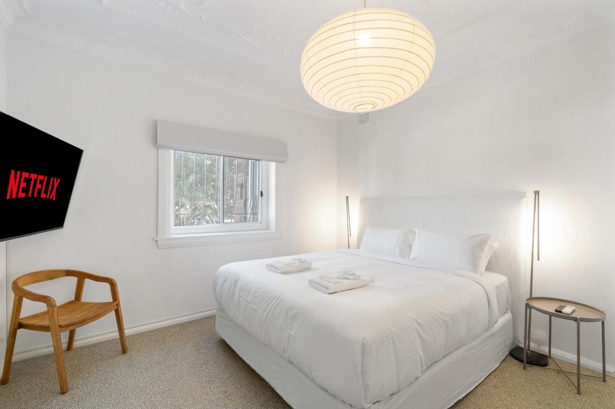 Executive 2br With Balcony Near Yarranabbe Park Apartment Sydney