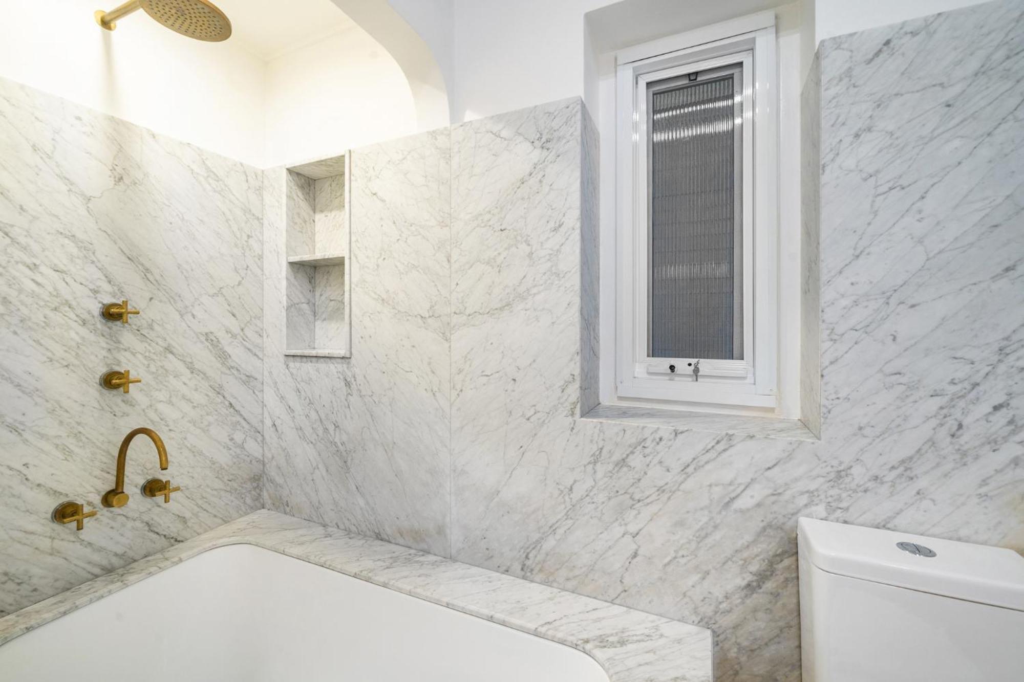 Apartment Executive 2br With Balcony Near Yarranabbe Park