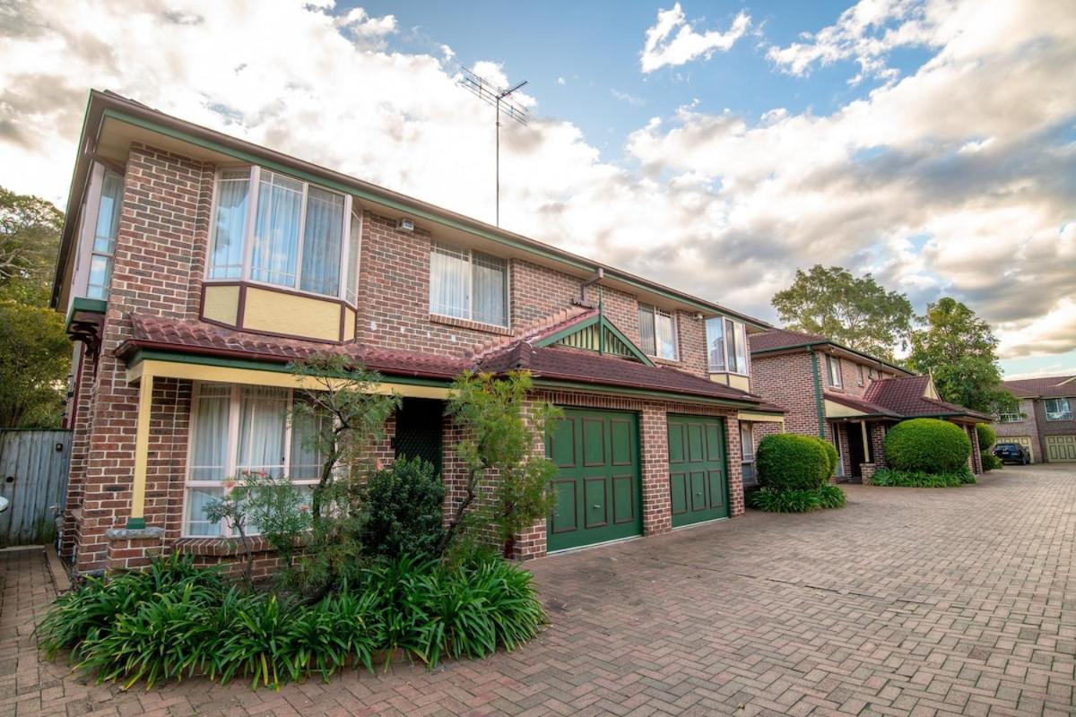 3bedroom Townhouse At Dundas * Sydney