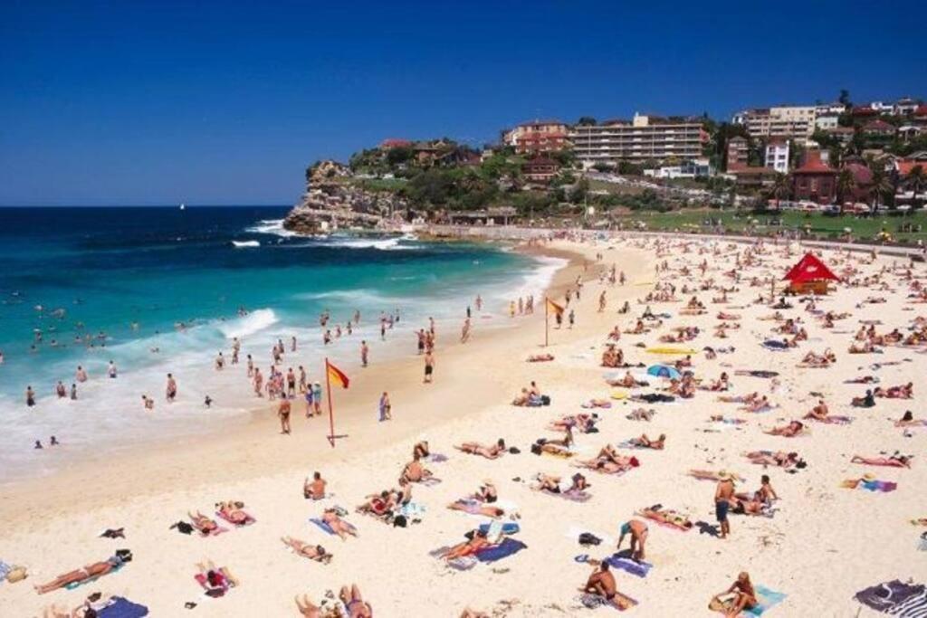 Apartamento Pacific Chic Luxury Pad - Beachfront Aircon Lift *