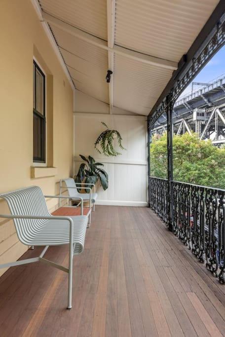 Luxury Harbourside Living With Rich Historic Charm Apartment *