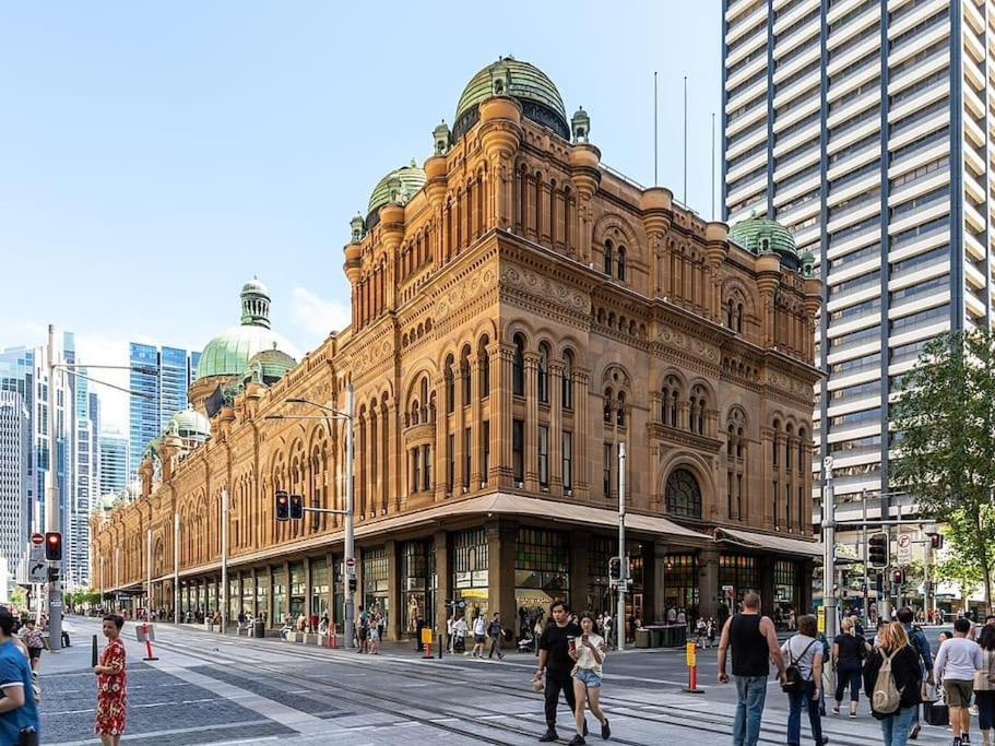 Luxury Harbourside Living With Rich Historic Charm
