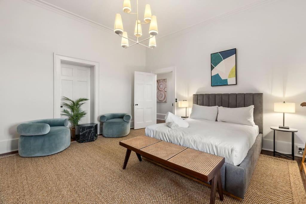 Apartment Luxury Harbourside Living With Rich Historic Charm