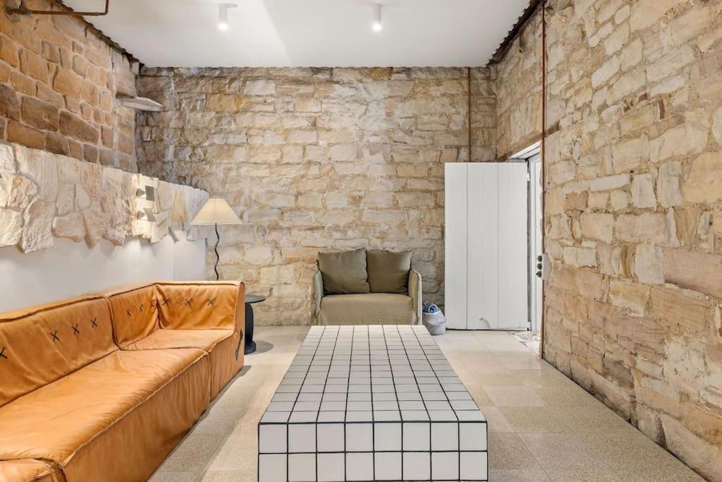 Luxury Harbourside Living With Rich Historic Charm Apartment *