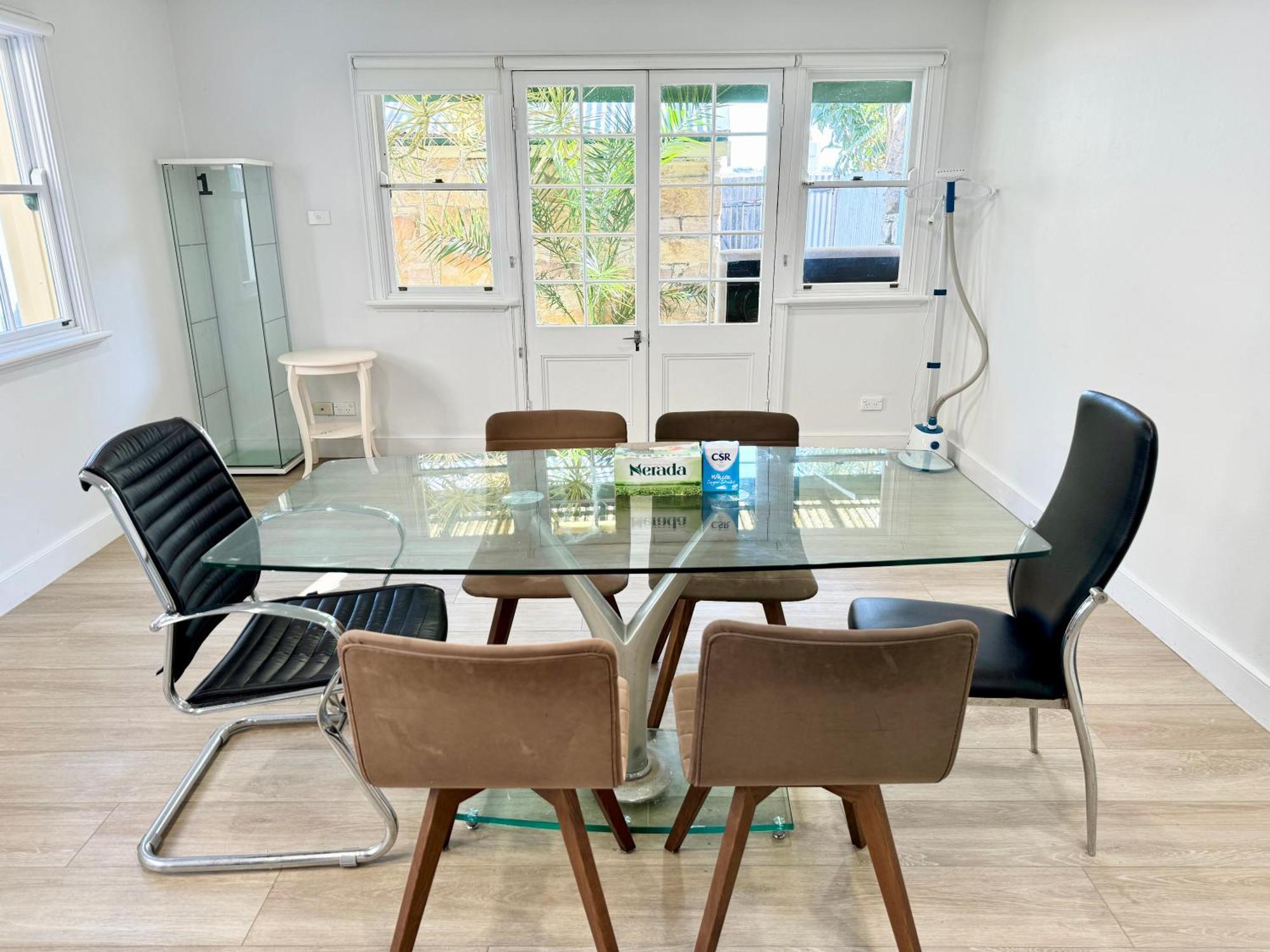 Homestay Millers Point Waterview