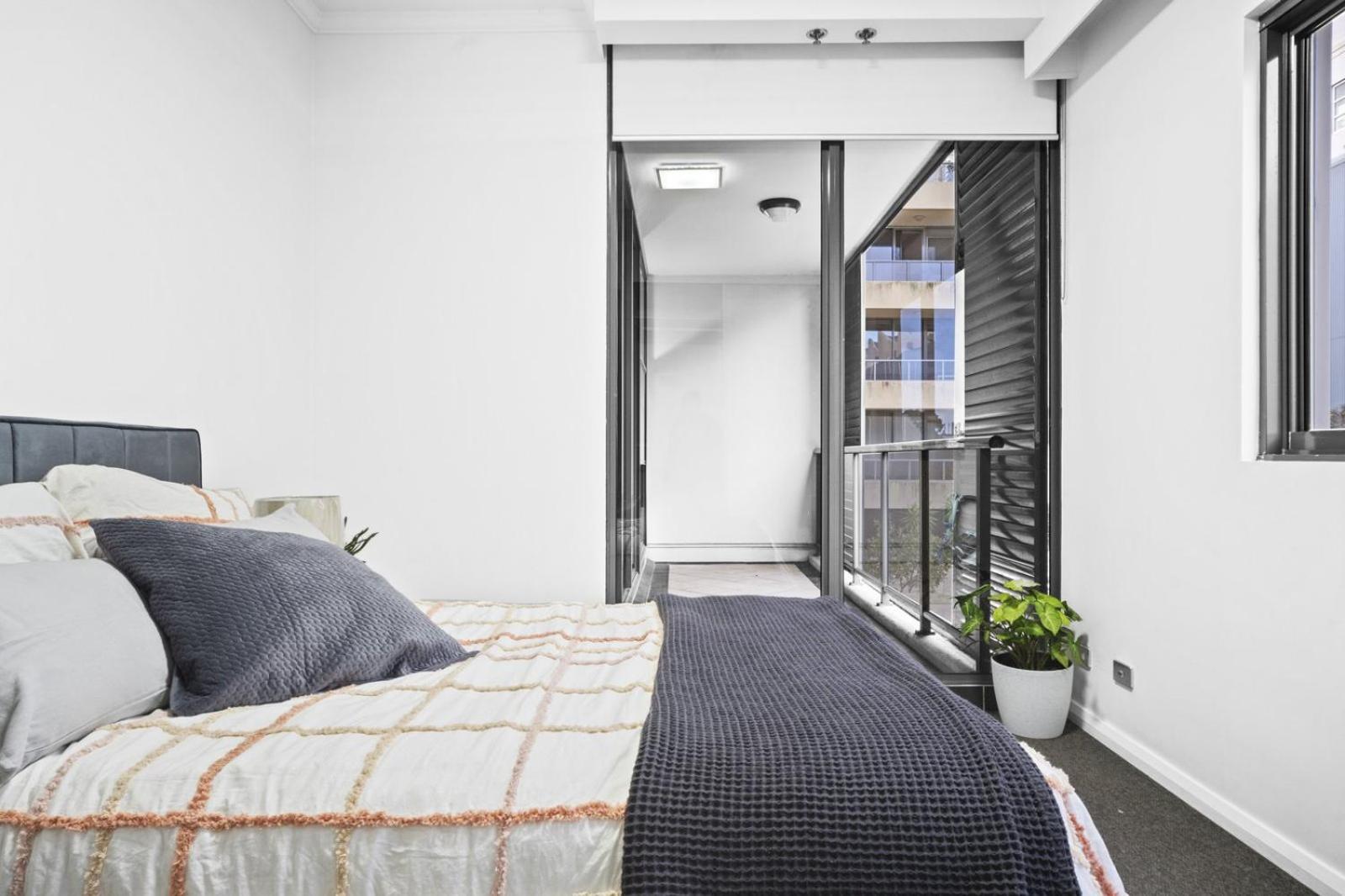 Super Snug 2beds In Waterloo