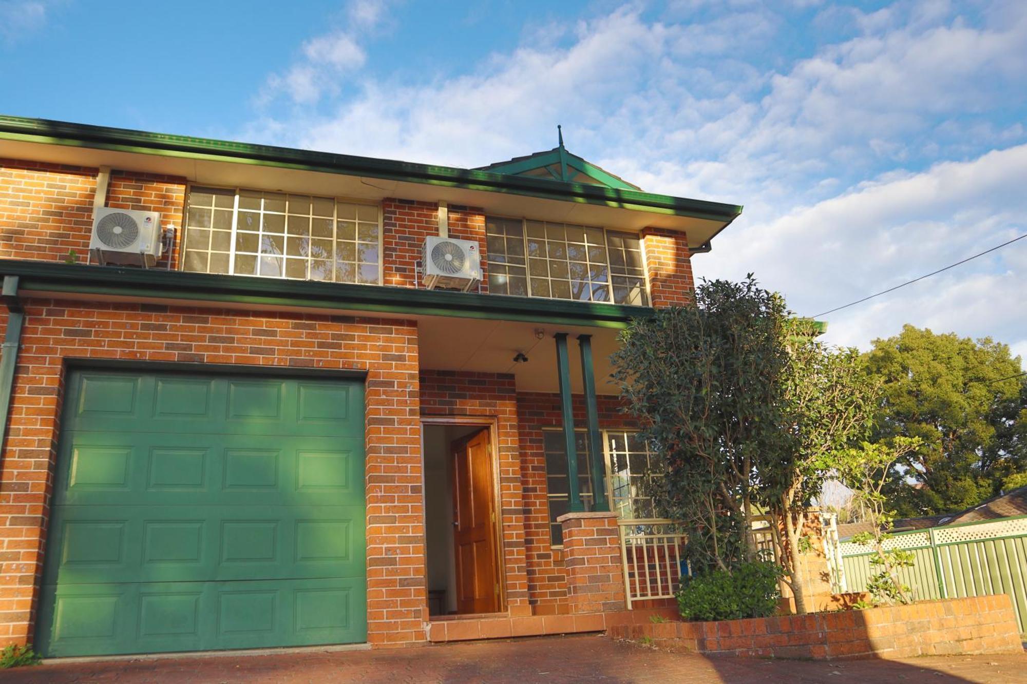 Big Duplex House In West Ryde