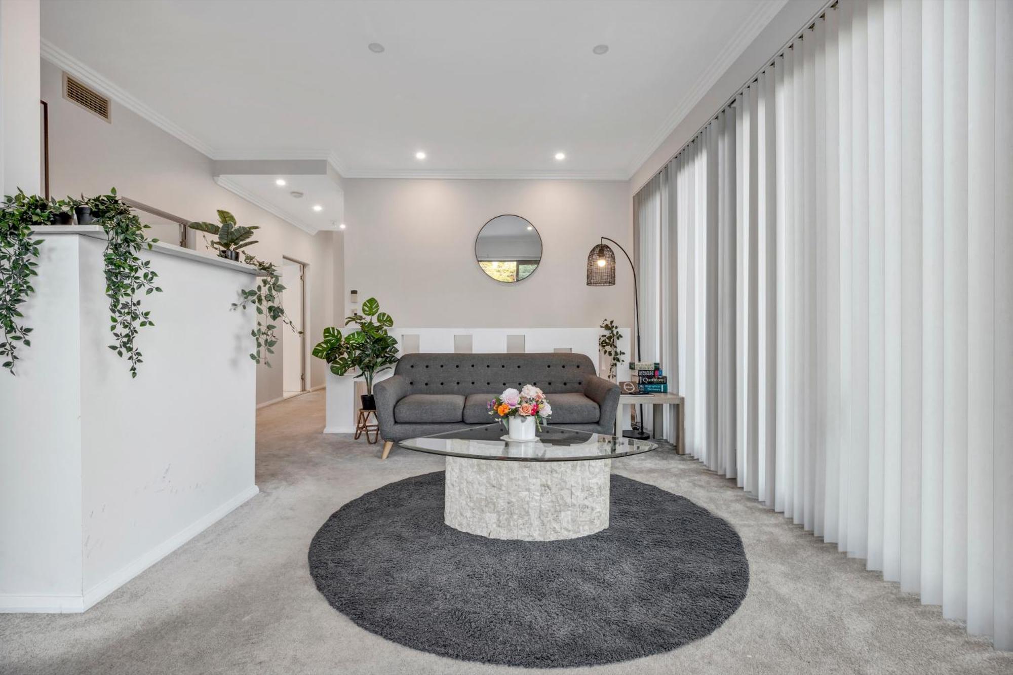 Holiday home Luxury Retreat Airport Direct Train Line Sydney