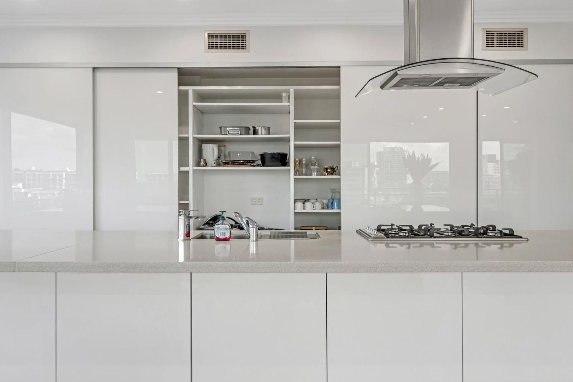 Holiday home Luxury Retreat Airport Direct Train Line Sydney
