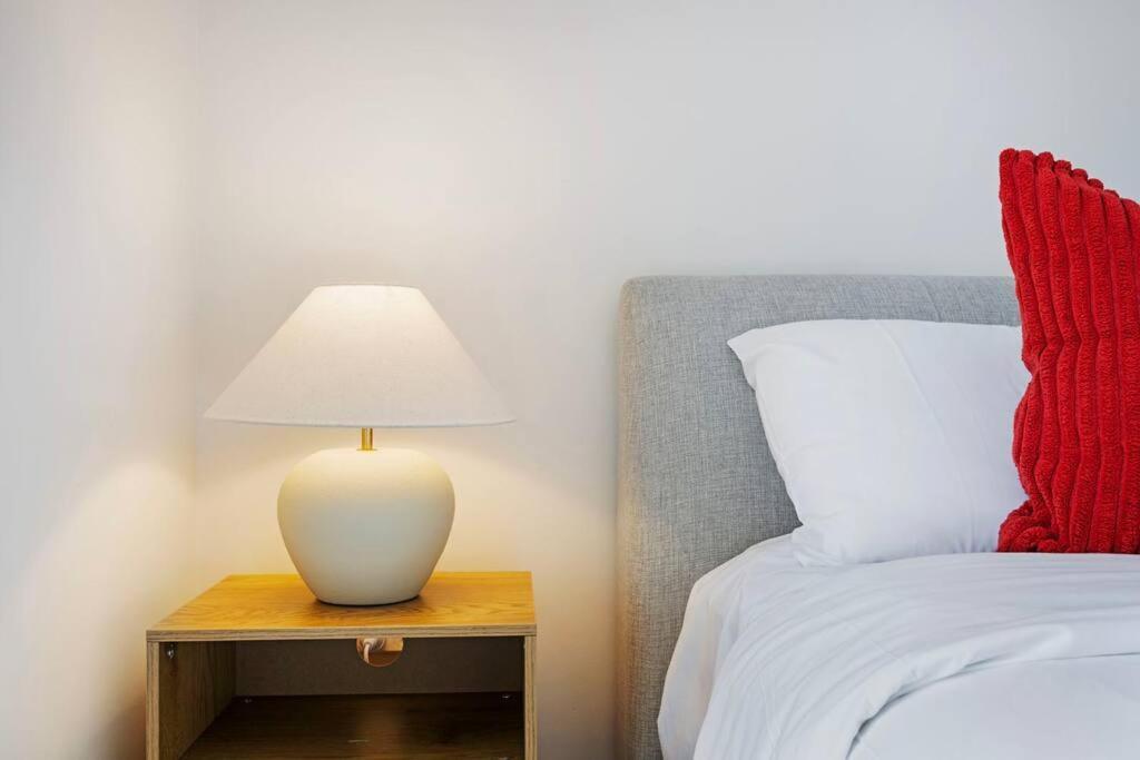 Airport And Waterview Retreat Apartment *