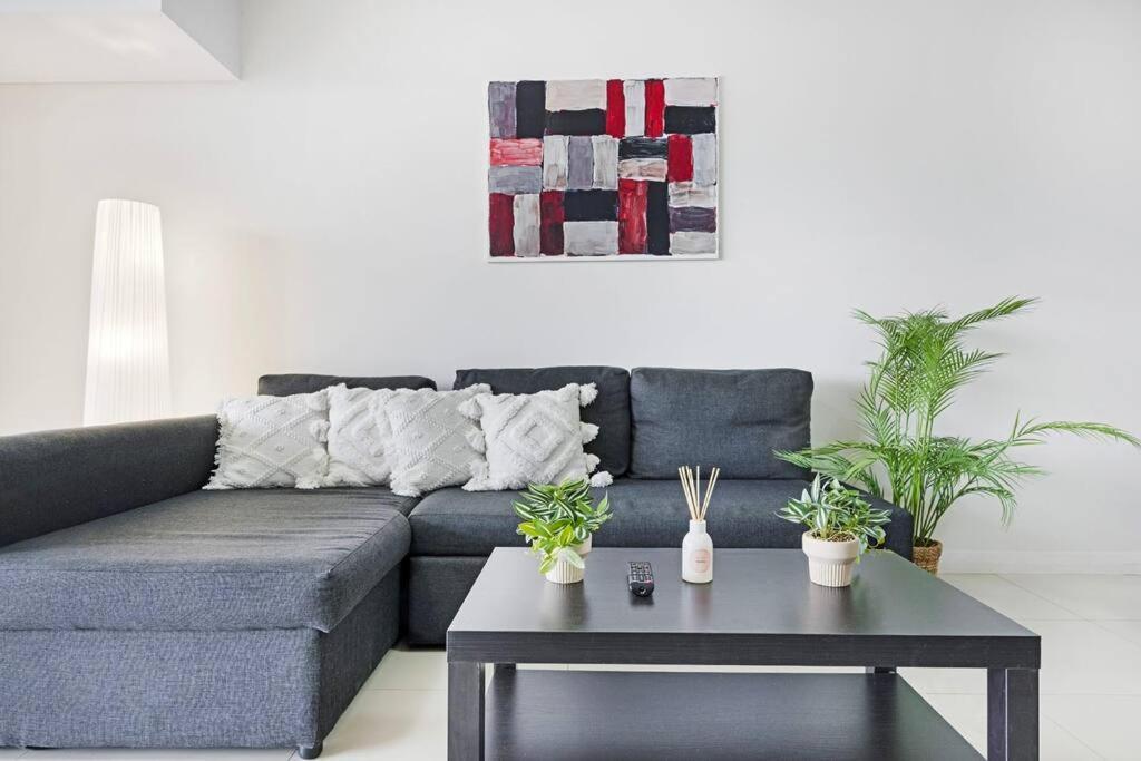 Airport And Waterview Retreat Sydney