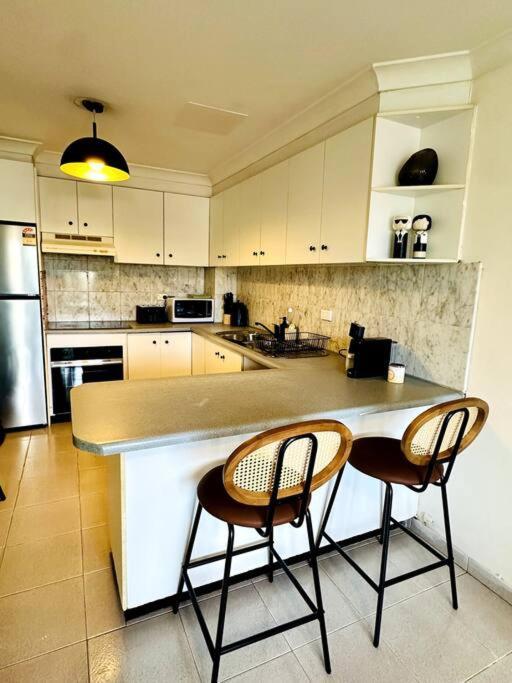 Stylish - Harbour Bridge Views Apartment *