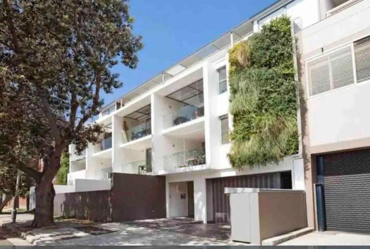 Apartamento A Modern Two Bedroom Apartment! Quiet, Secure And 1 Minute Walk To Bondi Beach! *