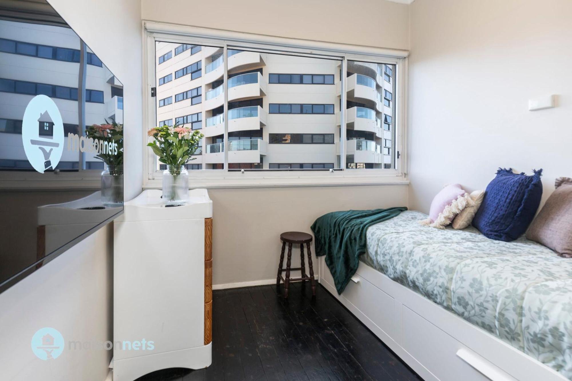 Floor 1 Bedroom Sunroom Close To Cbd Apartment *