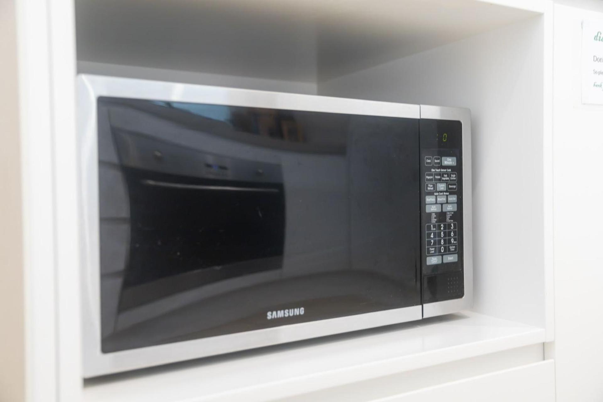 Convenient&modern 2bedrooms With Car Space Apartment Sydney