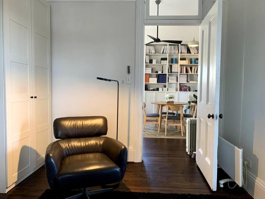 Light Filled Terrace Flat * Sydney