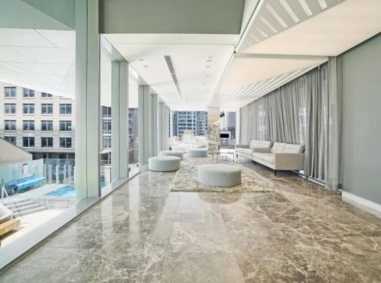 Stylish 2 Bed In Cbd With Pool, Gym & Sauna * Sydney
