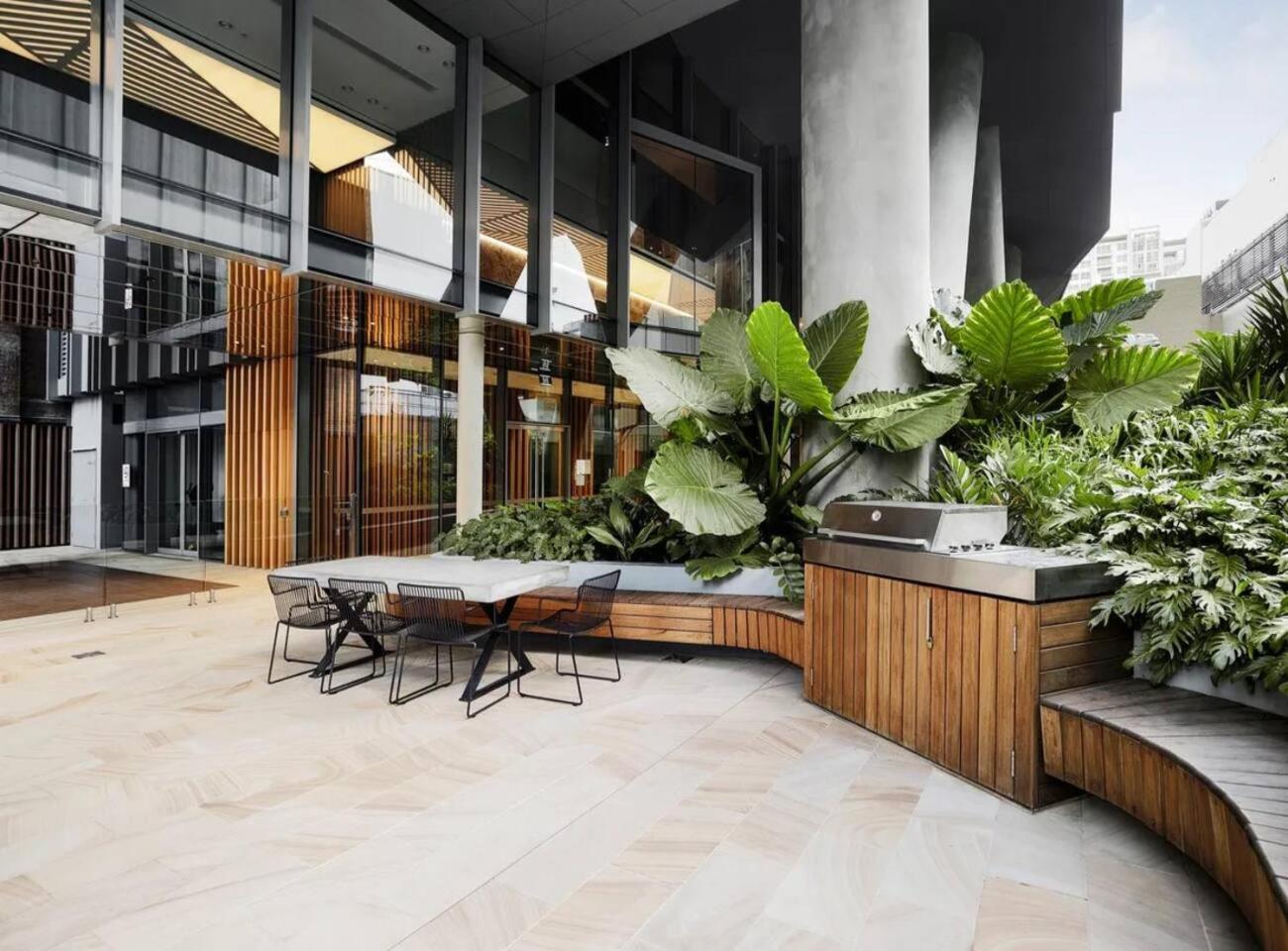 Stylish 2 Bed In Cbd With Pool, Gym & Sauna Apartment