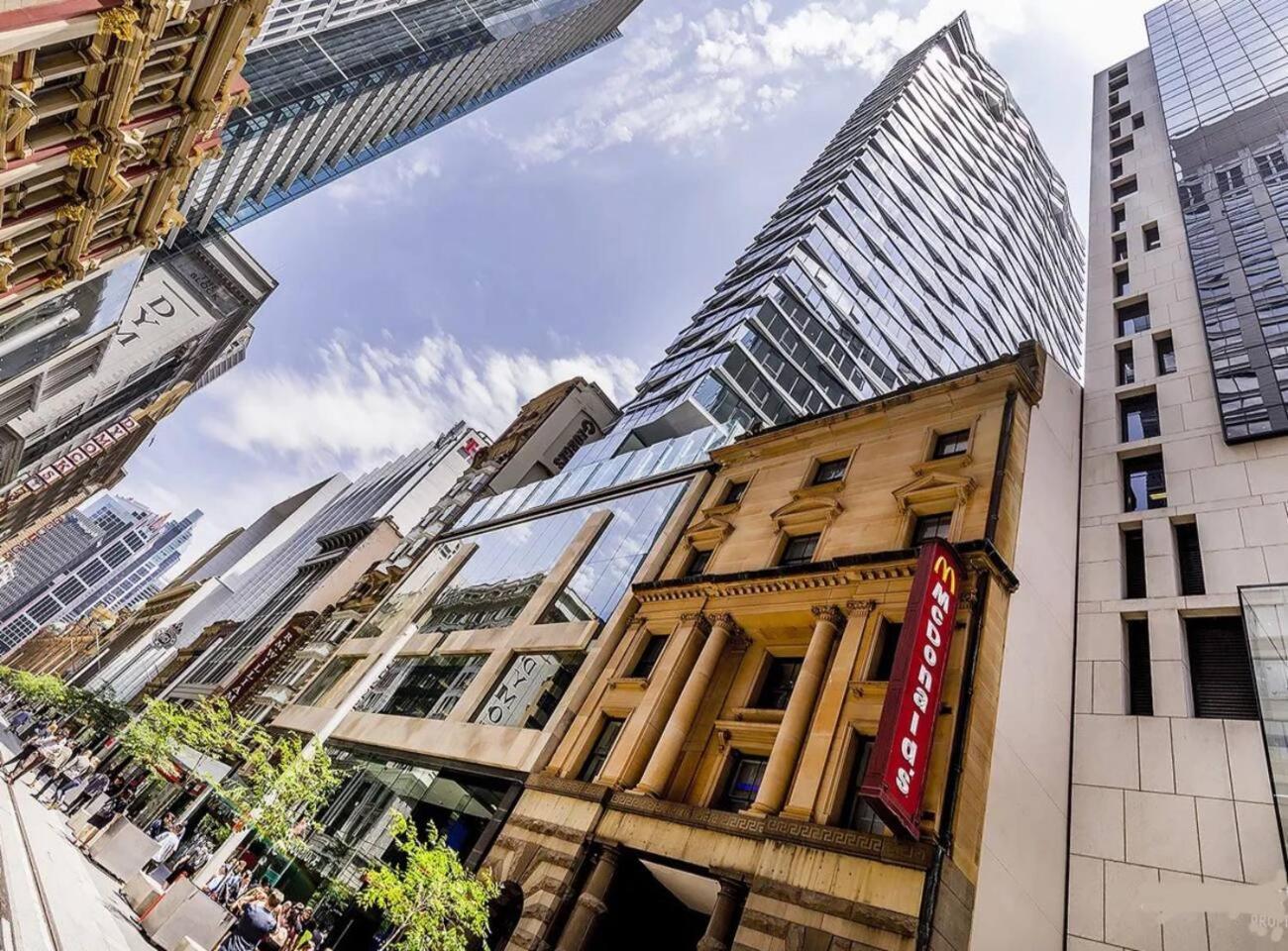 Stylish 2 Bed In Cbd With Pool, Gym & Sauna * Sydney