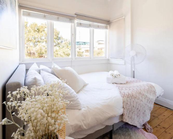In The Heart Of Bondi, Stroll To The * Sydney