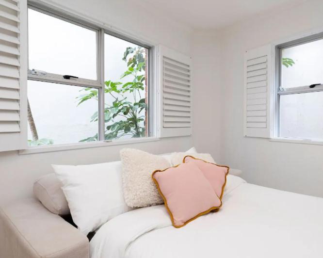 Beachside Bright Unit - Sleeps 4! * Sydney