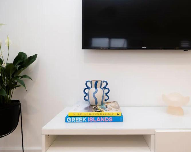 Beachside Bright Unit - Sleeps 4! Apartment