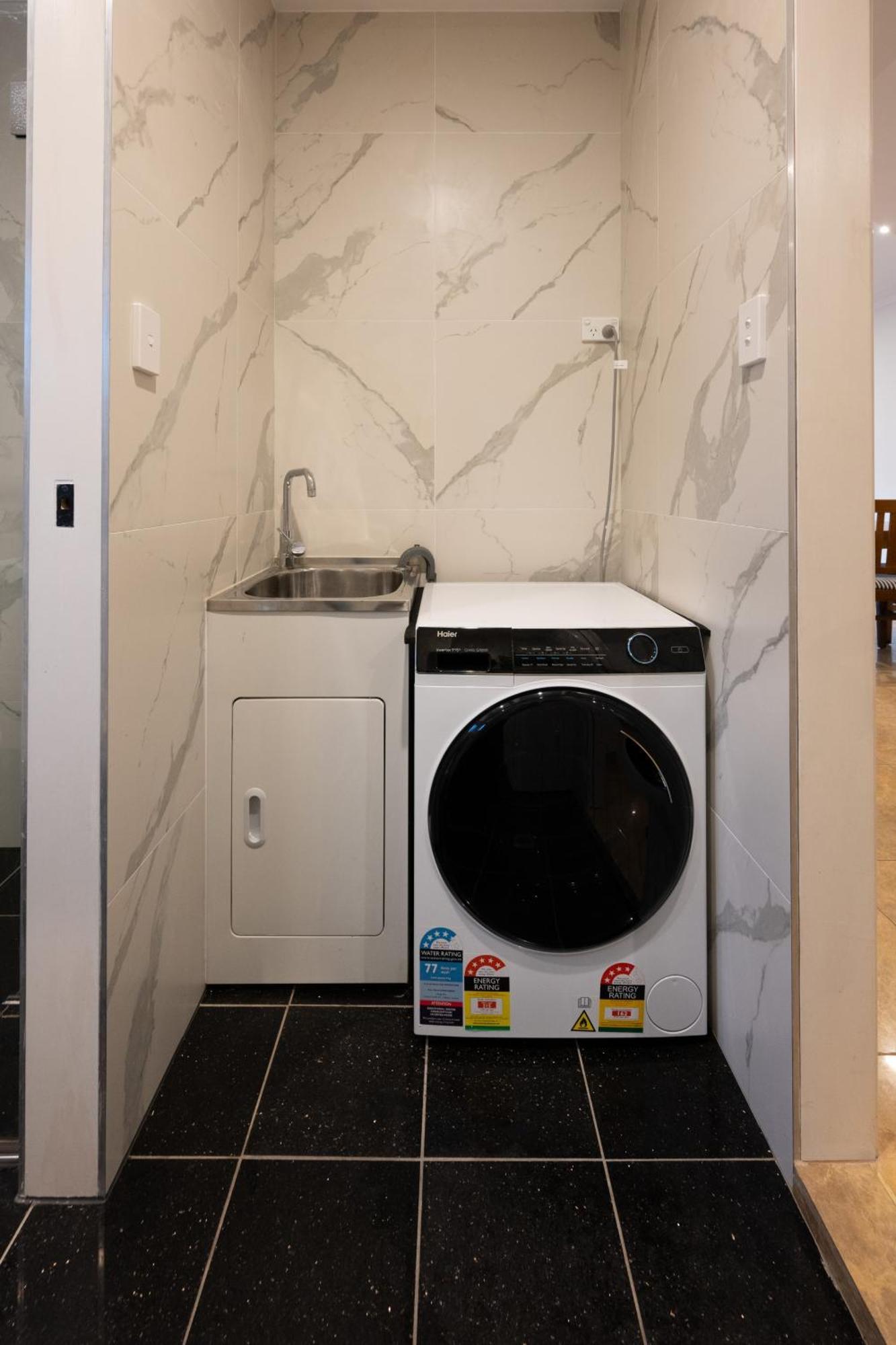 Luxury 3br In Mascot - Minutes From City, Beaches, And Airports Sydney