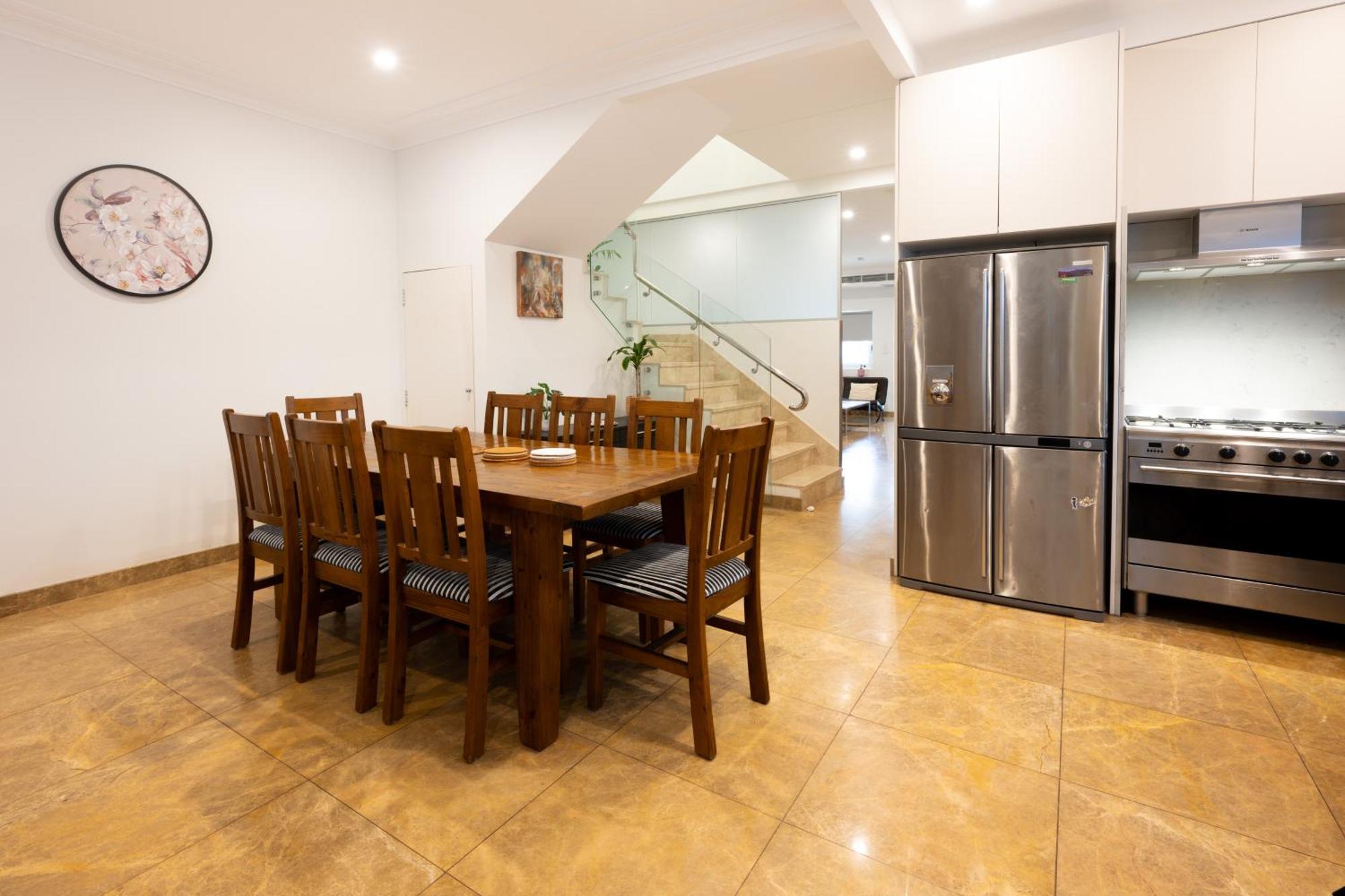 Luxury 3br In Mascot - Minutes From City, Beaches, And Airports Ferienhaus *