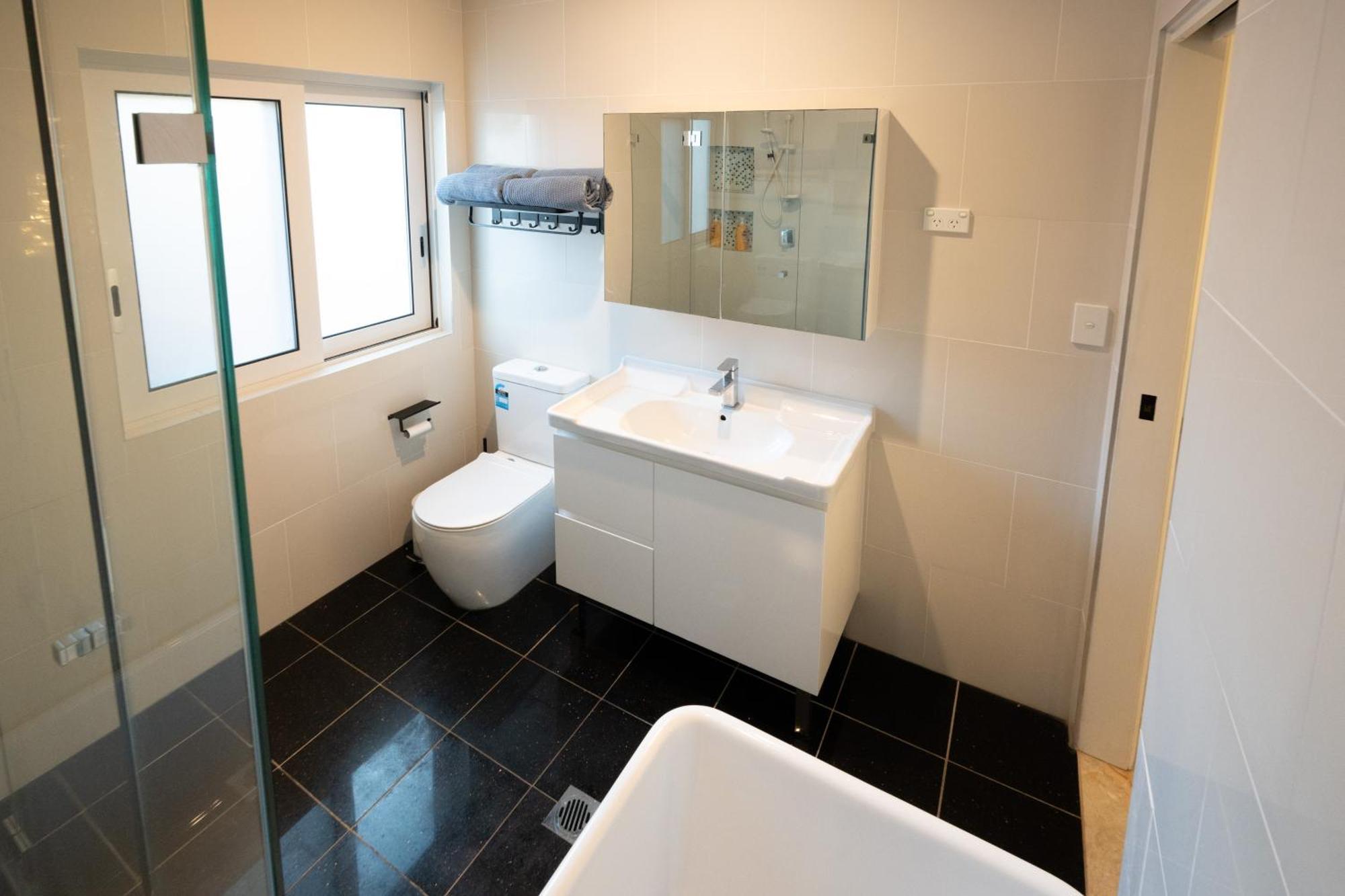 Luxury 3br In Mascot - Minutes From City, Beaches, And Airports Ferienhaus
