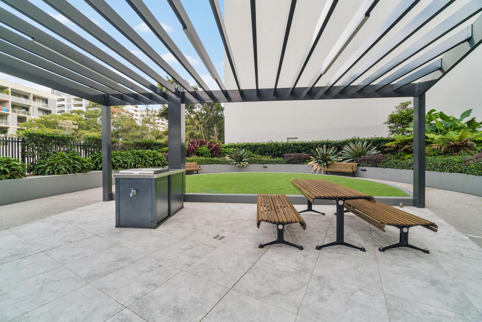 Panorama Perch - Elegant Urban Living With A Sea View Apartment Sydney