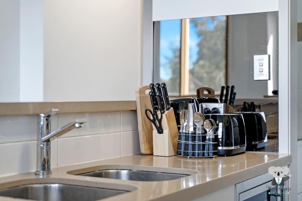 Kozyguru Rhodes Water View 2 Bed Parking Apartment *
