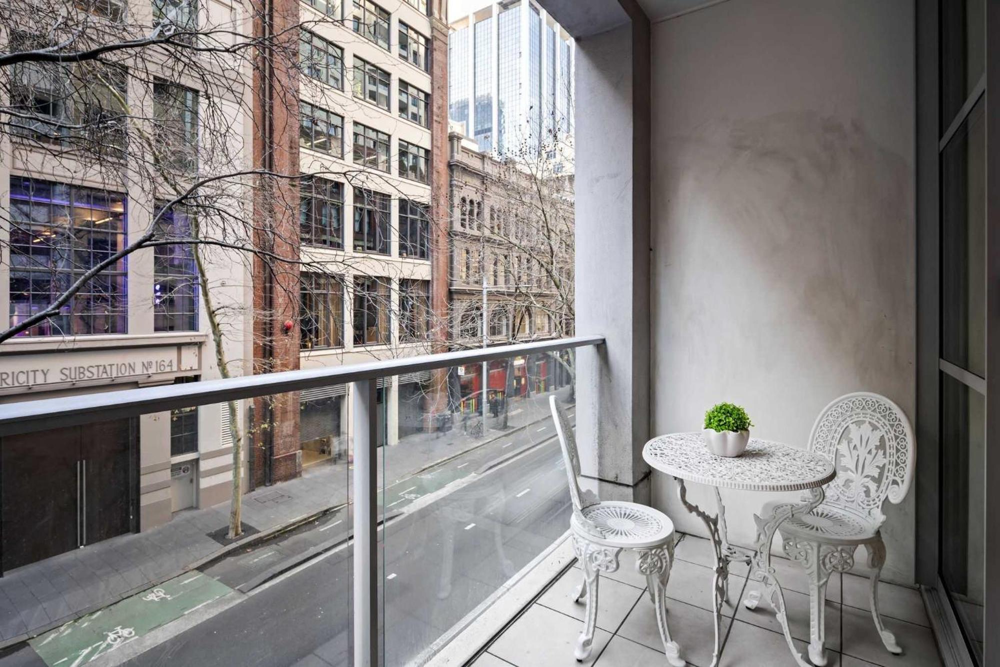 A Stylish Studio For 6 Next To Darling Harbour Sydney
