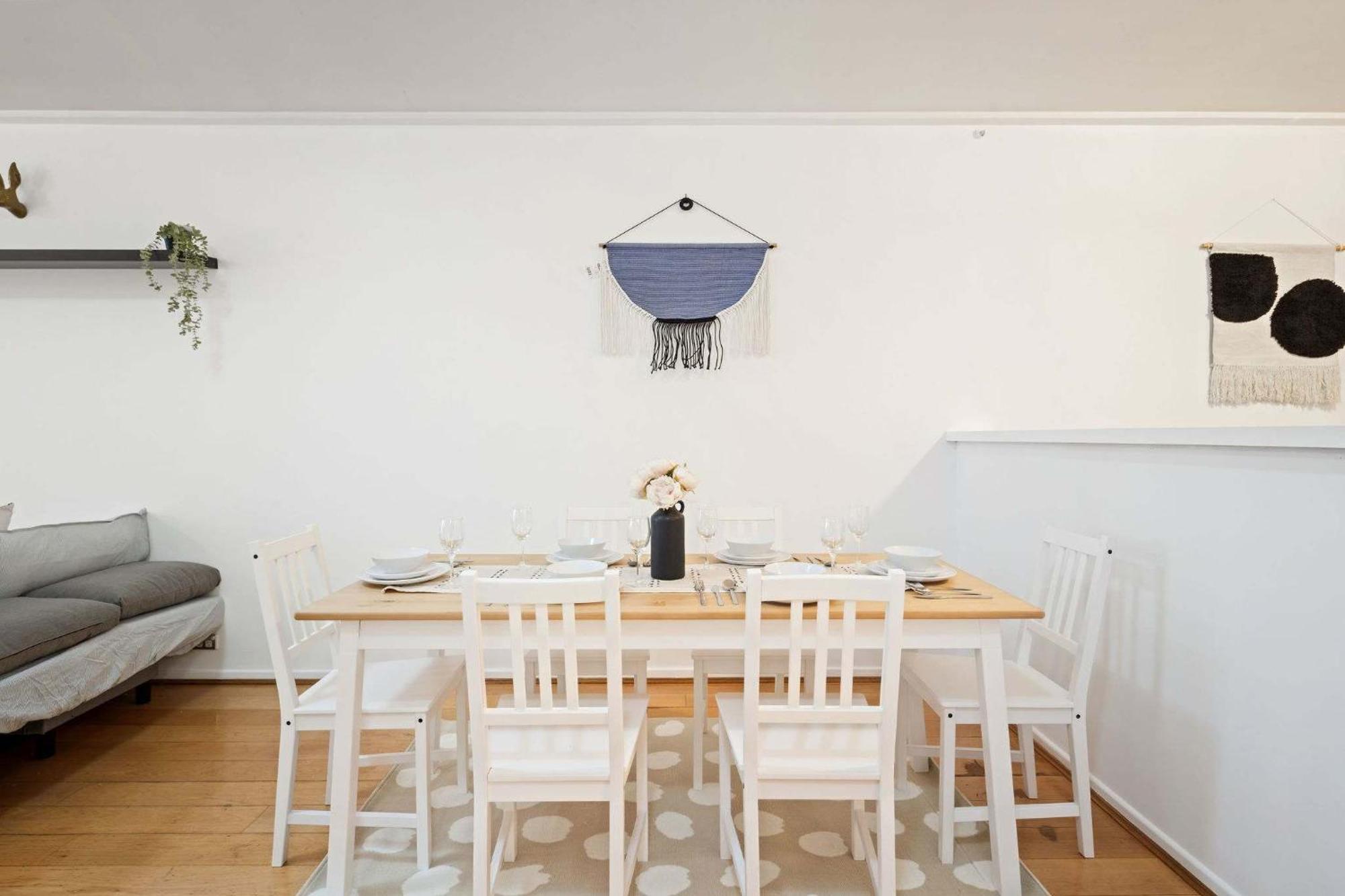A Stylish Studio For 6 Next To Darling Harbour Apartment