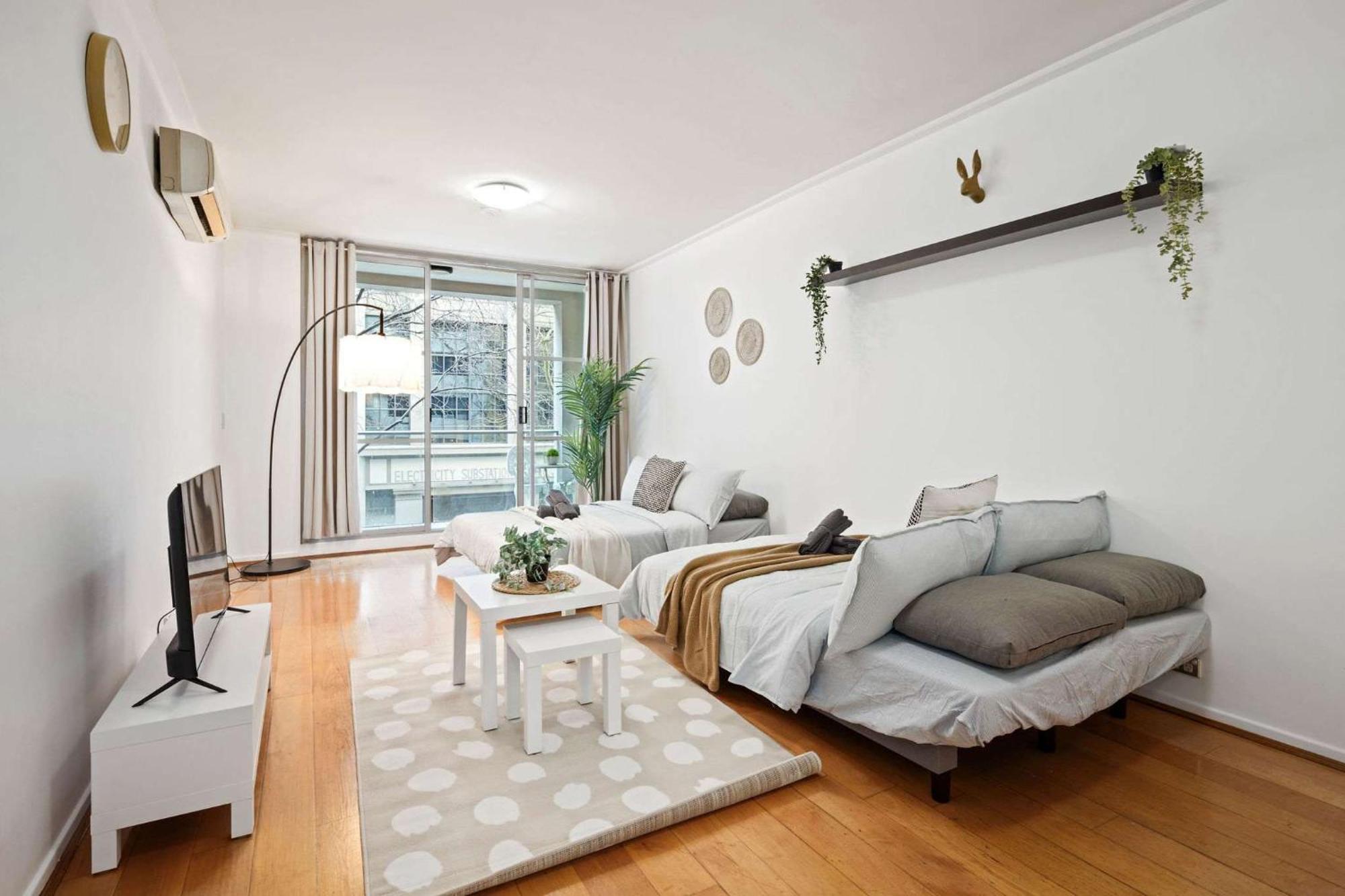 A Stylish Studio For 6 Next To Darling Harbour Apartment Sydney