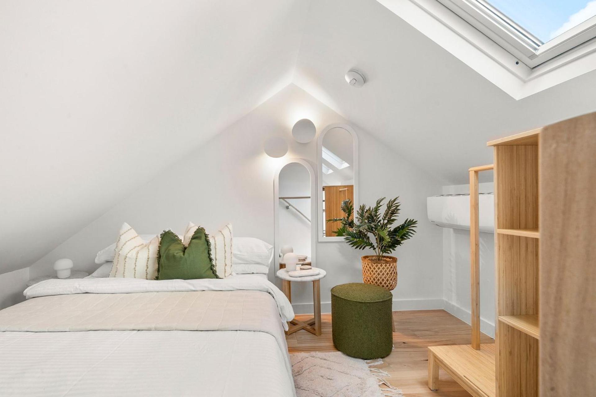 The Paddington Eleganza Isyd * Sydney