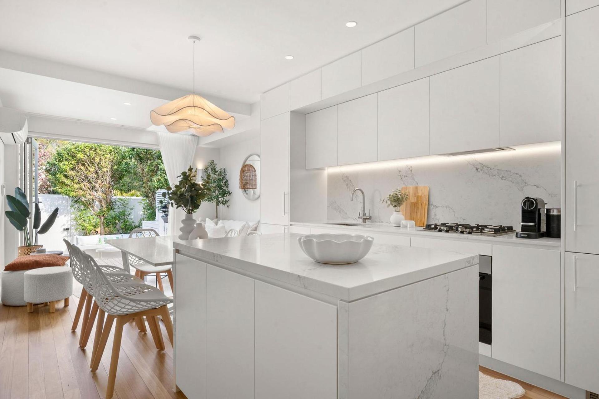 The Paddington Eleganza Isyd * Sydney