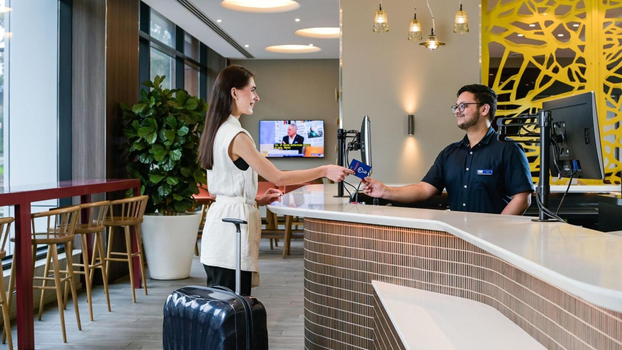 Hotel Express Macquarie Park By Ihg 4*