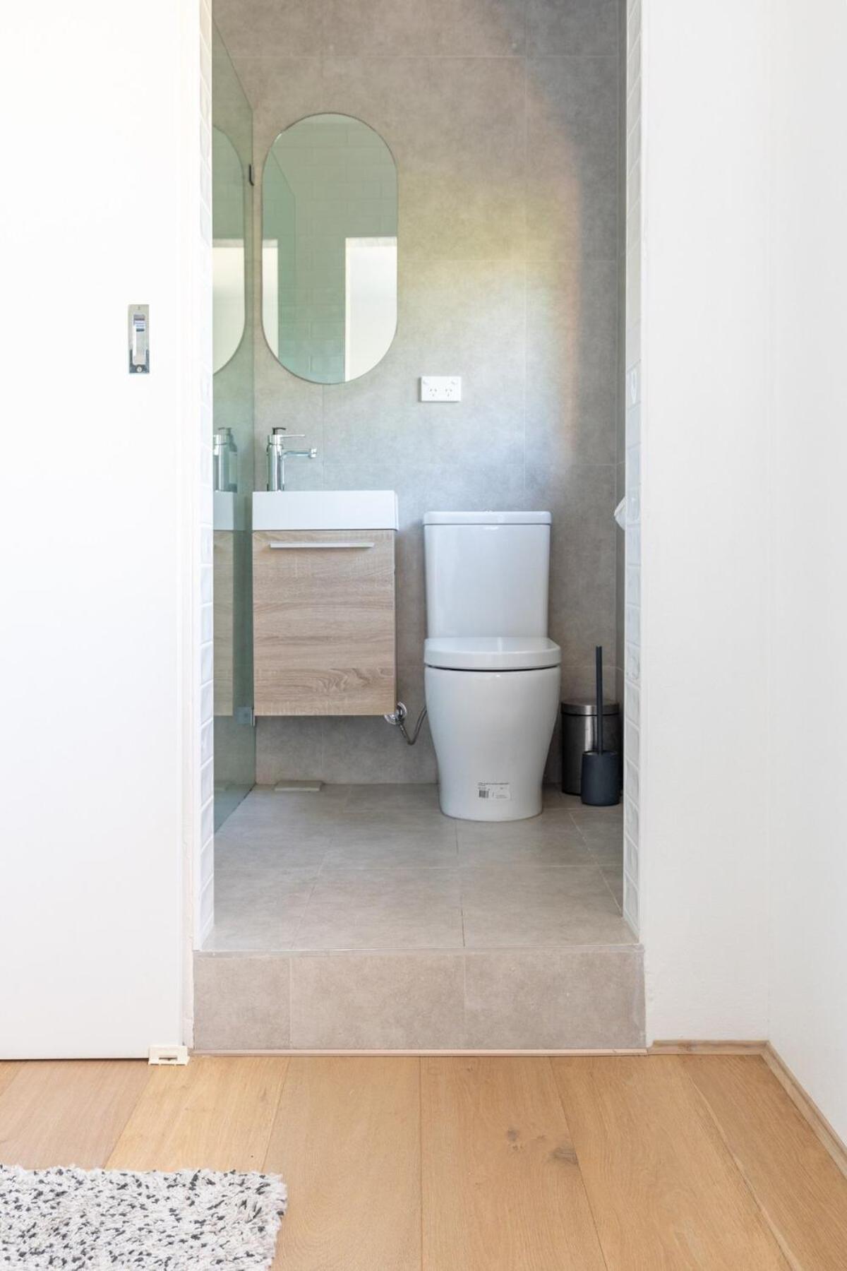 Apartment Stylish And Spacious Sydney