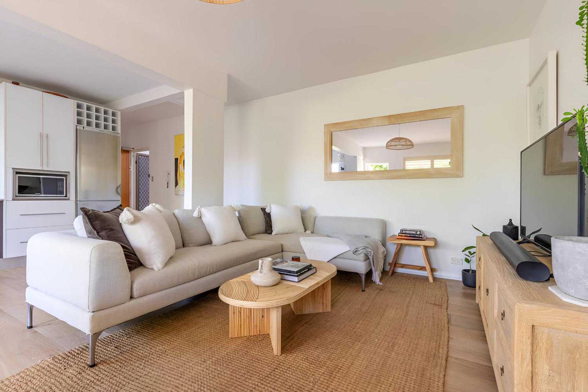 Stylish And Spacious Apartment Sydney