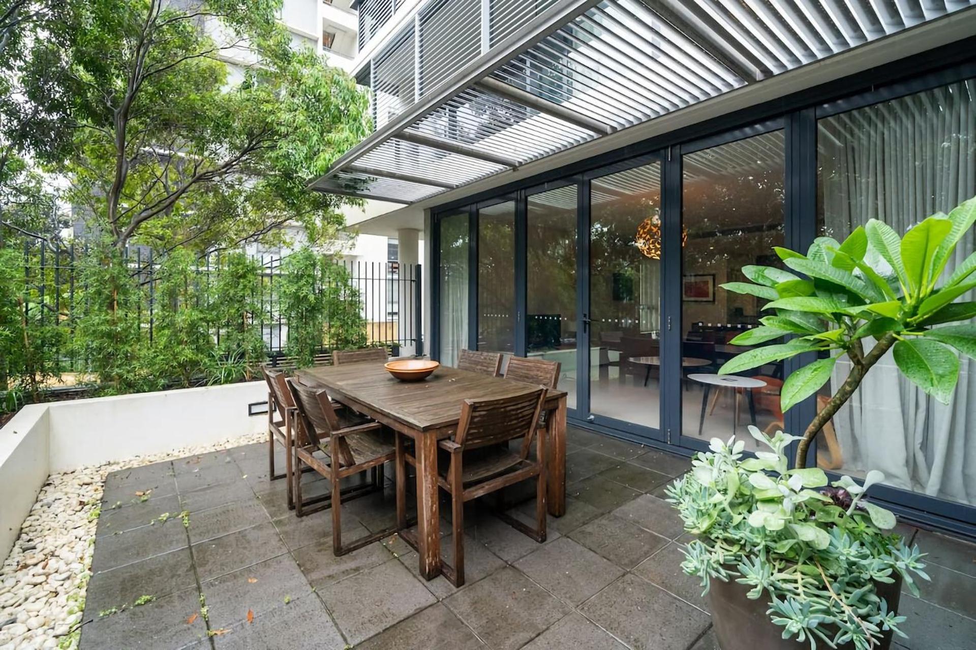 Leafy Inner Camperdown Apartment