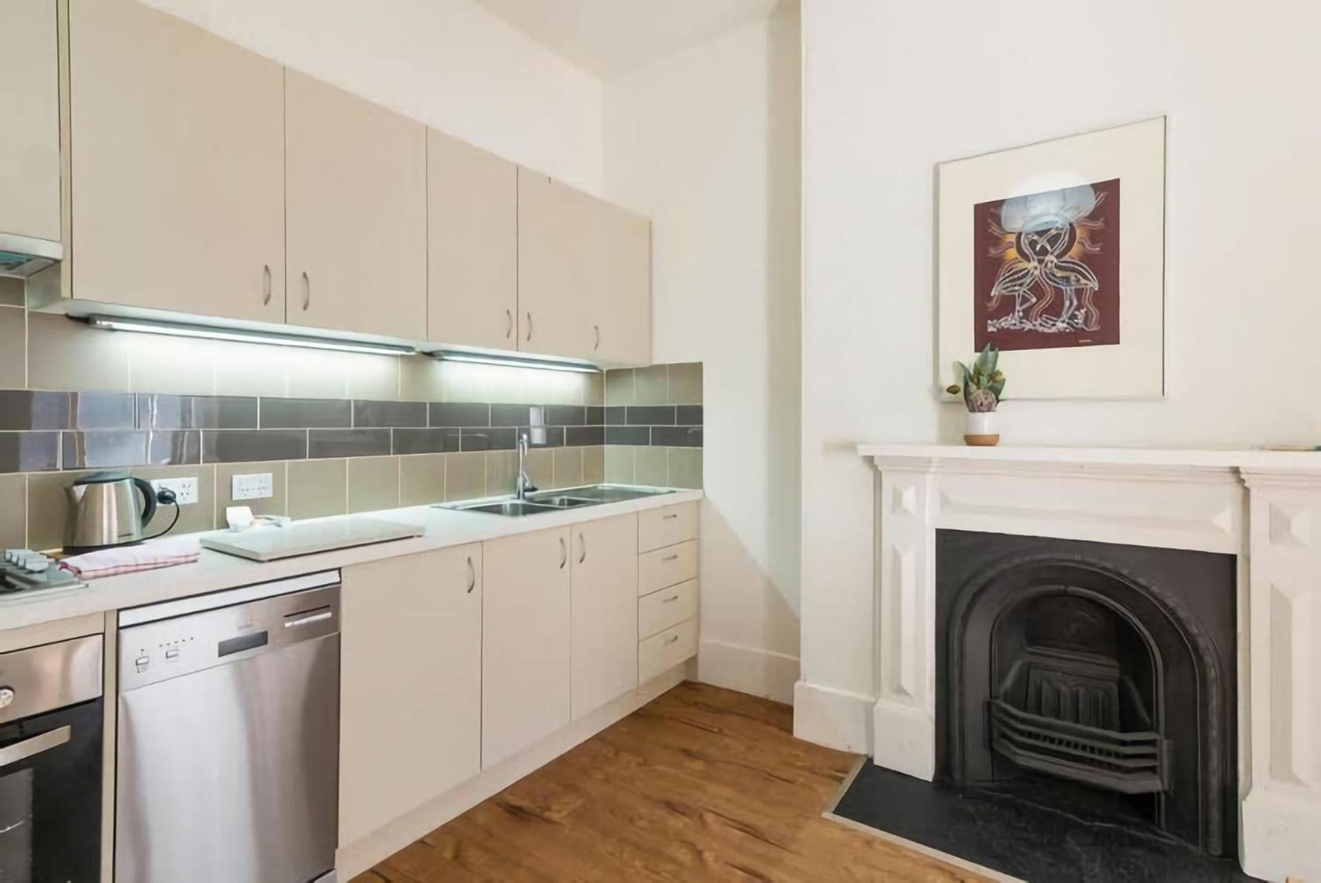 Historic Terrace From 1877 Kings Cross Holiday home *