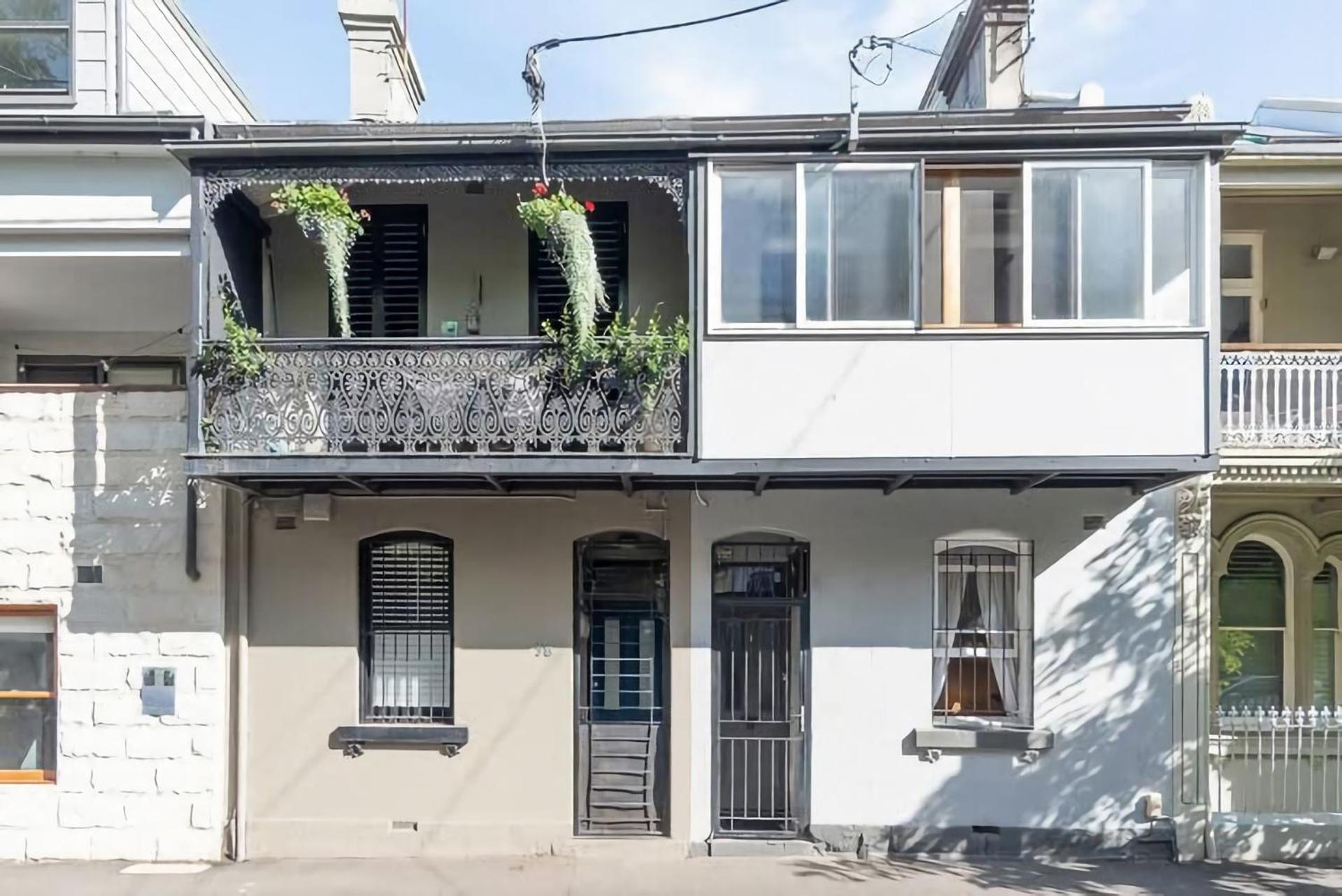 Historic Terrace From 1877 Kings Cross *