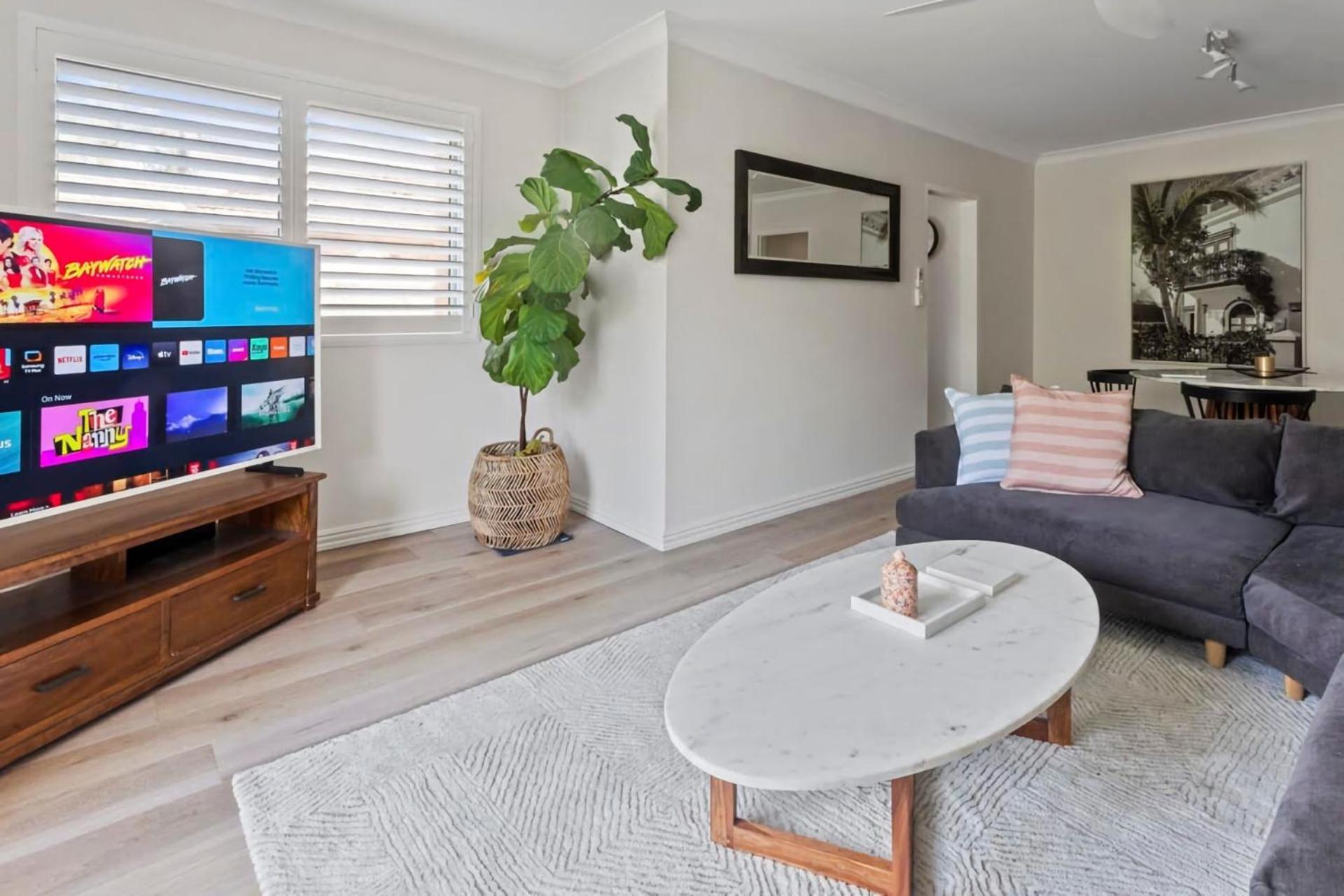 Urban Serenity 2br With Balcony Parking Apartment *
