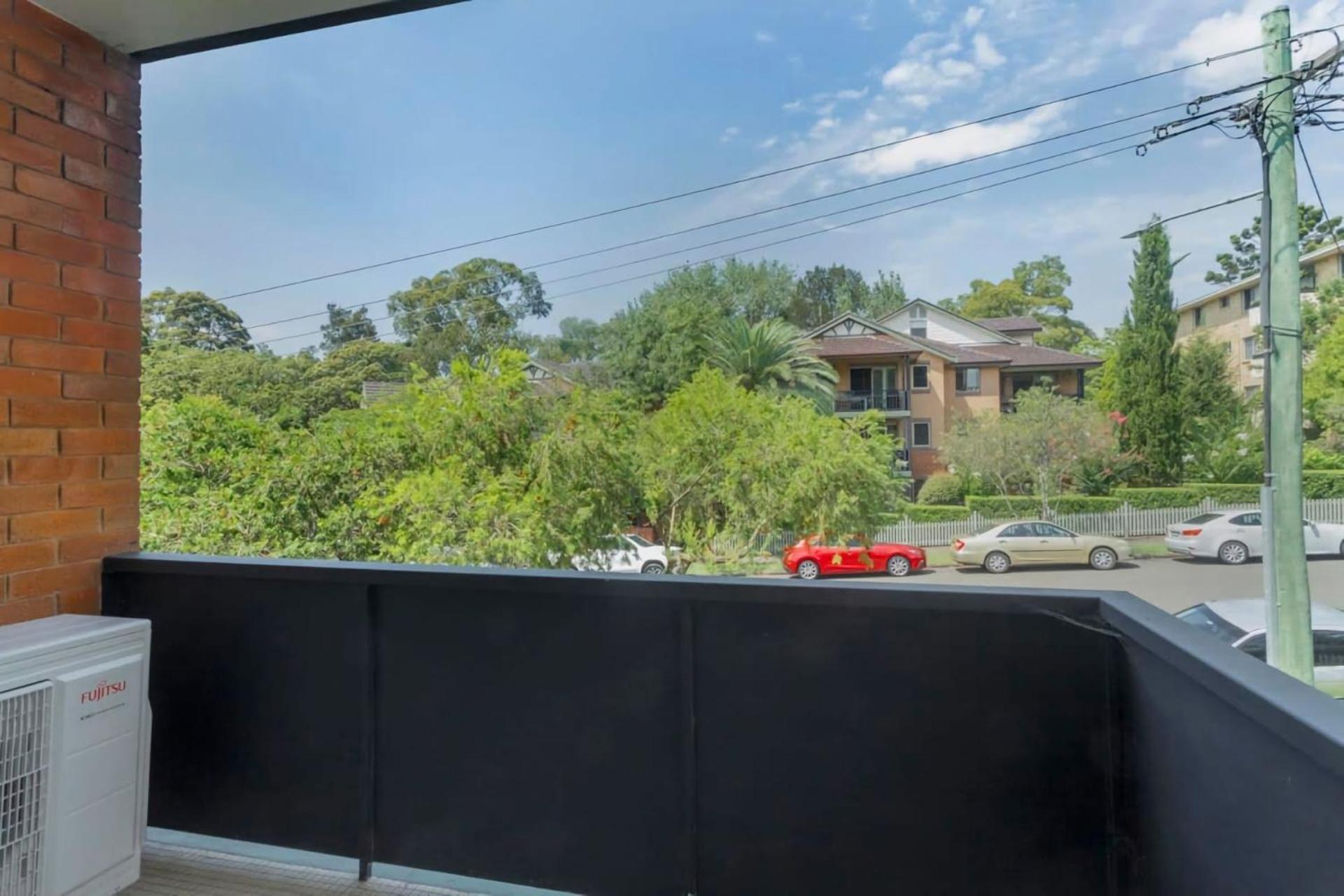 Urban Serenity 2br With Balcony Parking Apartment Sydney