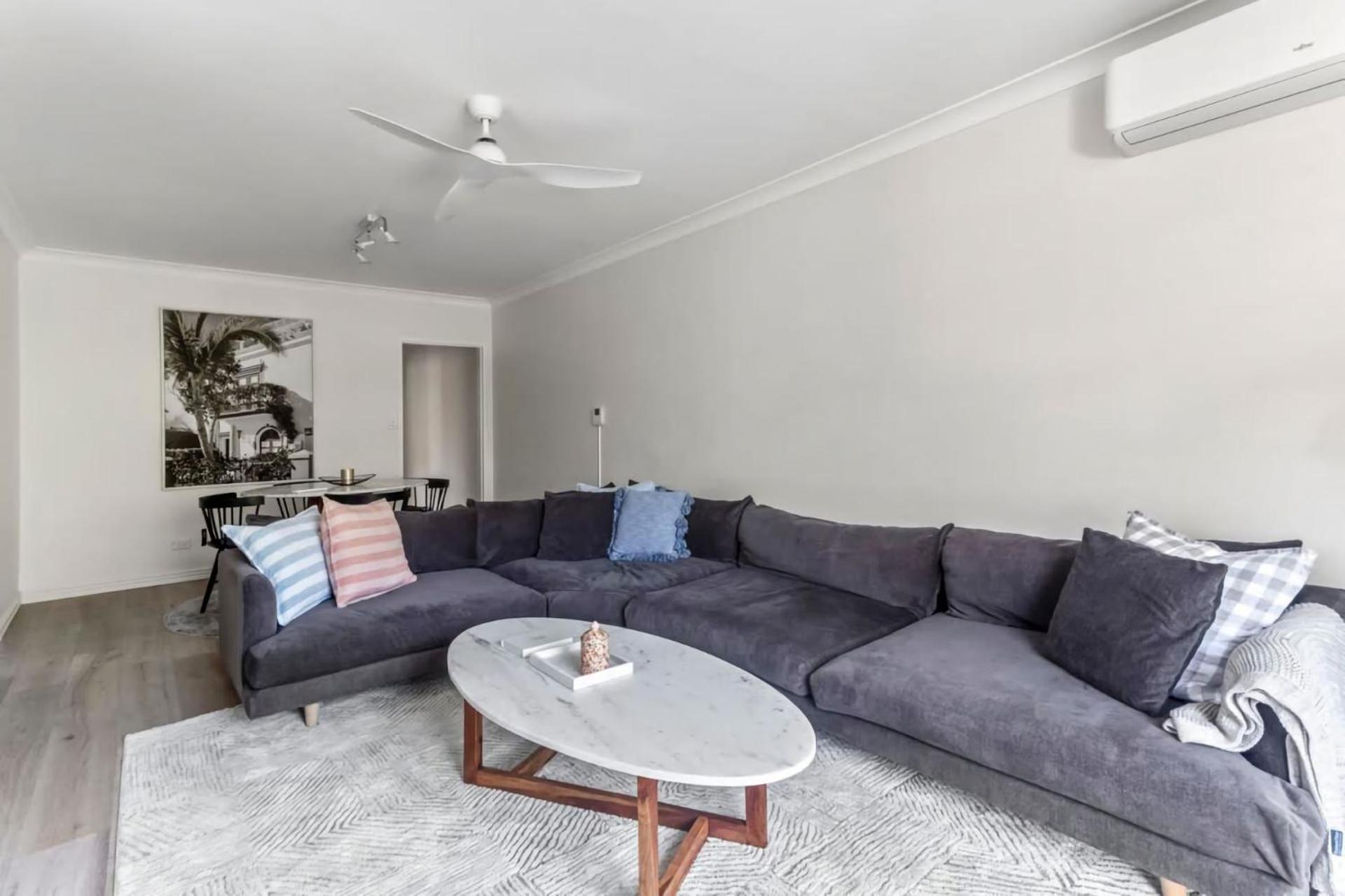 Apartment Urban Serenity 2br With Balcony Parking *