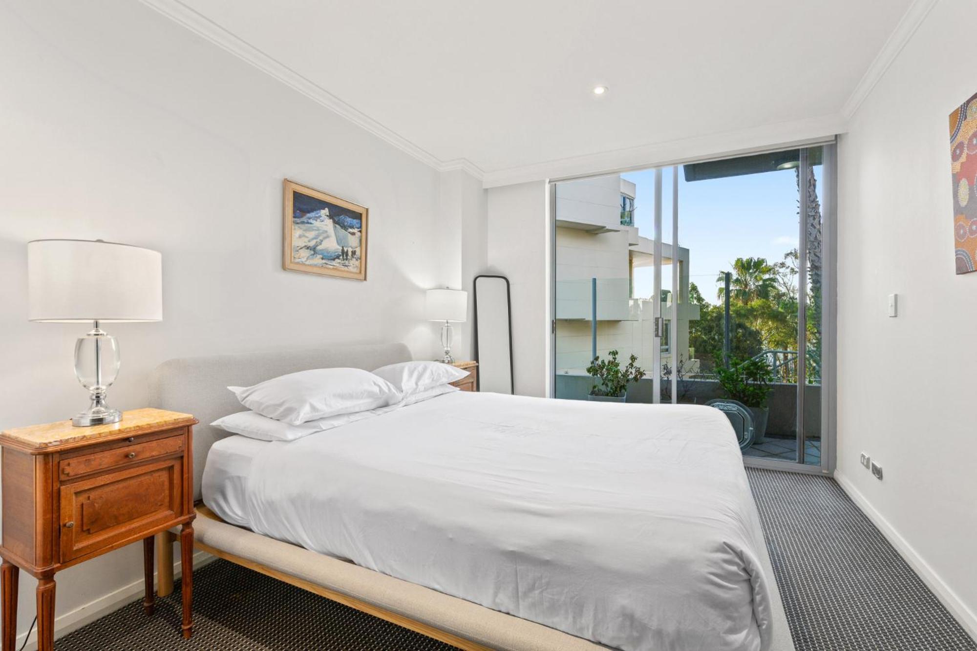 Apartment Gorgeous 2-bed Unit Near Riverside Parks