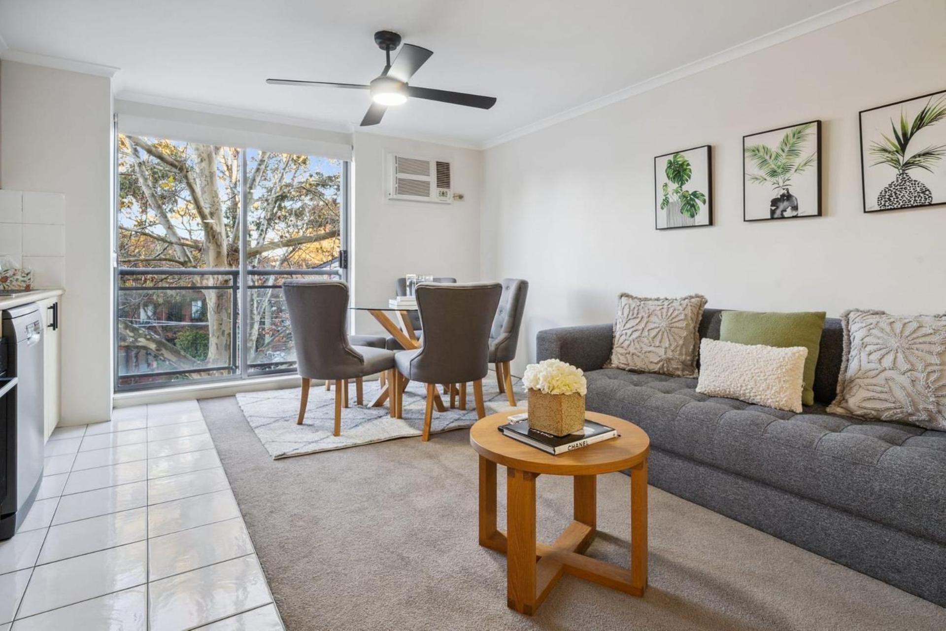 Cozy Retreat With Balcony In Crows Nest Sydney