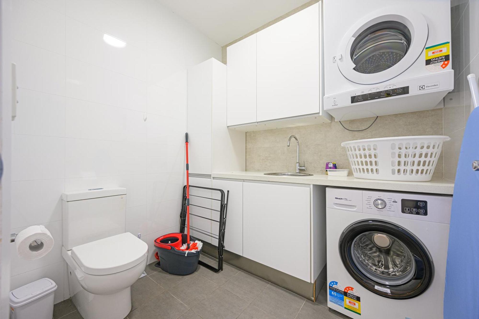 Camperdown 3br Near Parkshospitaltrainshopping Villa Sydney