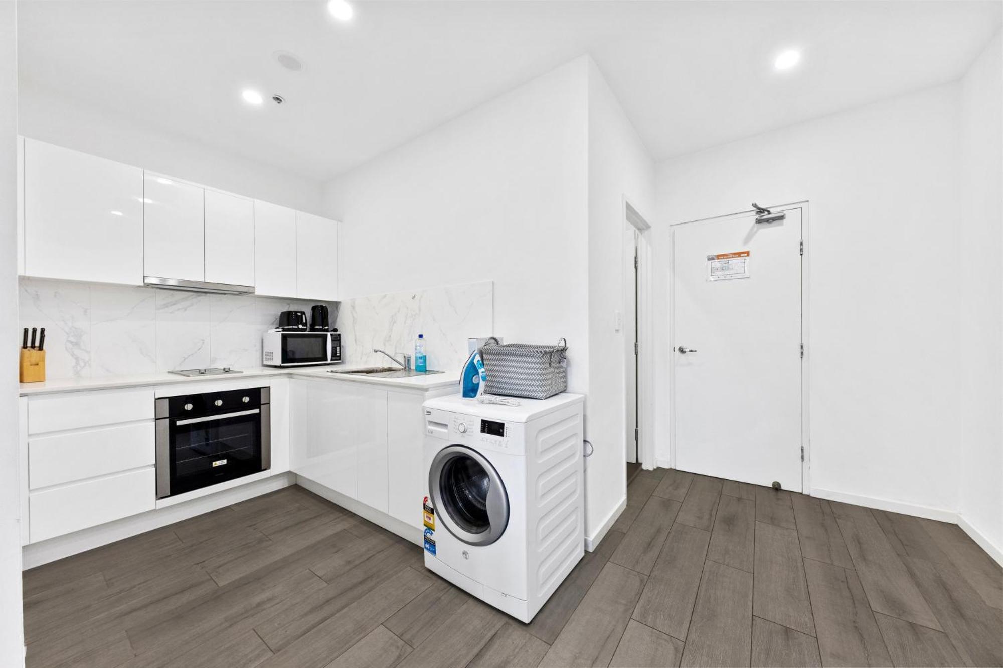 Burwood 1br Neartrain Stationshopping Apartment